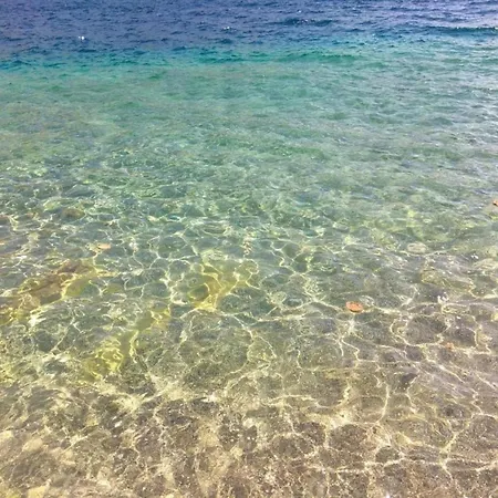 Friedlicher Kurzurlaub Am Mittelmeer
